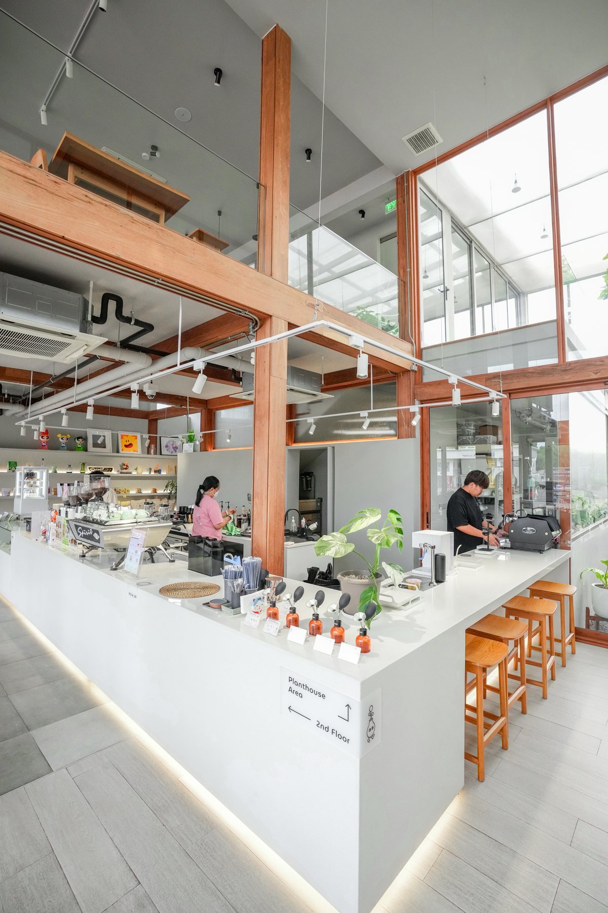 บาร์กาแฟและบรรยากาศภายใน Brewtanist